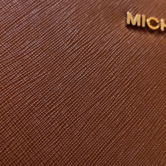 Michael Kors wallet - Picture 4 of 4